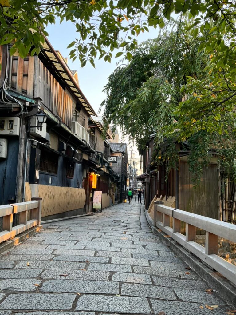 祇園白川　路地　町並み